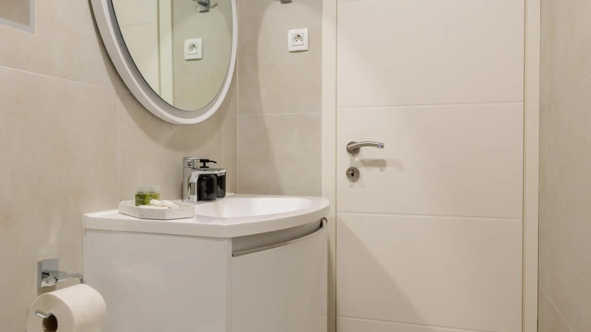 Guest house Barbara II - Luxury Rooms With Balcony Zadar Croatia